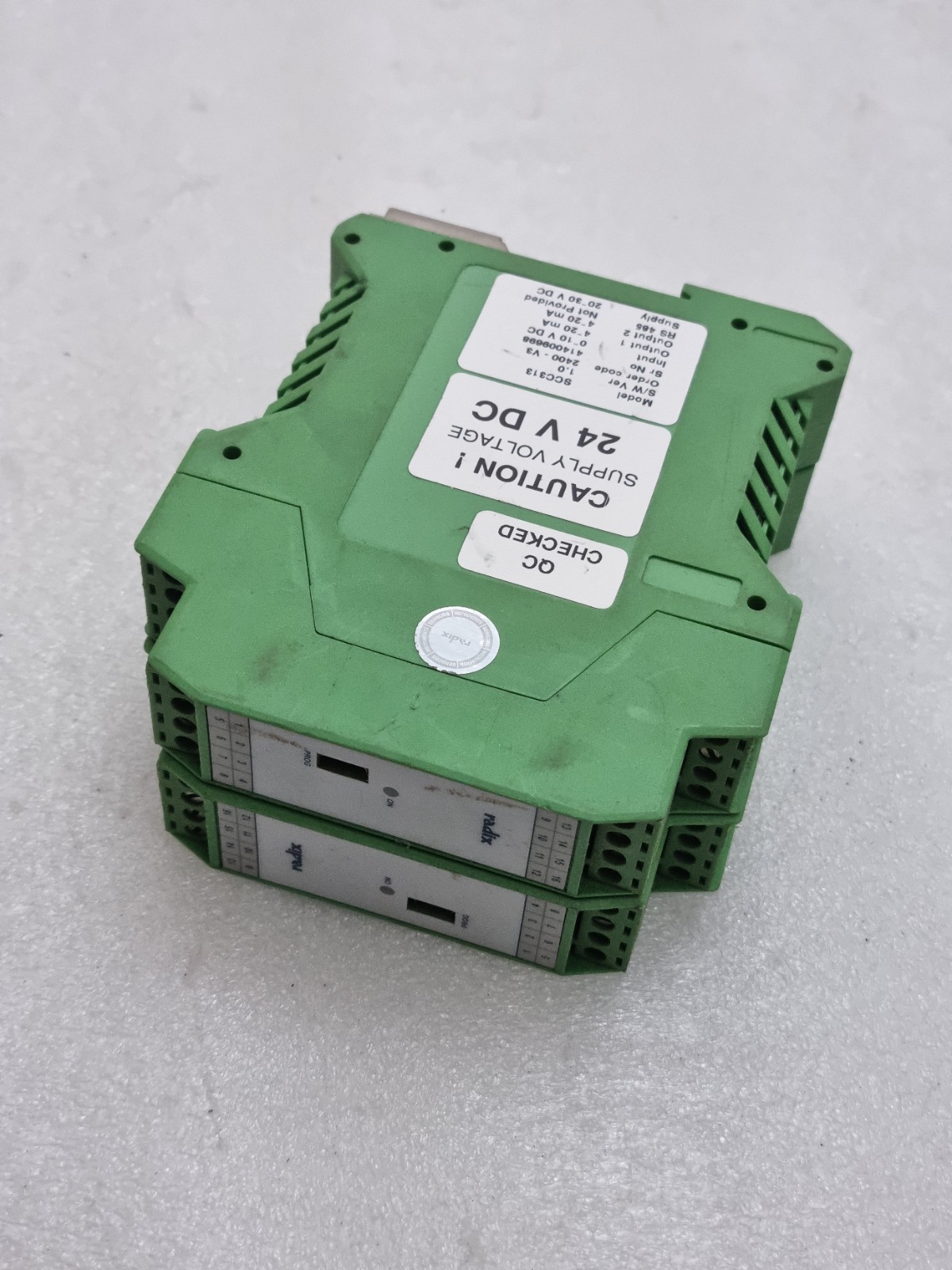 Lot Of 2 Pcs Radix Model SCC313 Signal Isolator 24Vdc