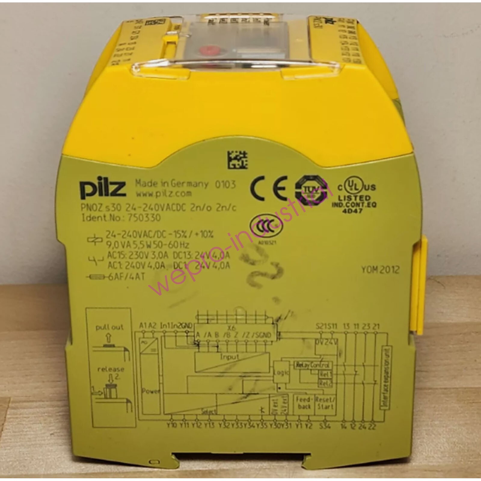 1PCS Pilz 750330 PNOZ s30 Safety Relay, No Wire Terminals