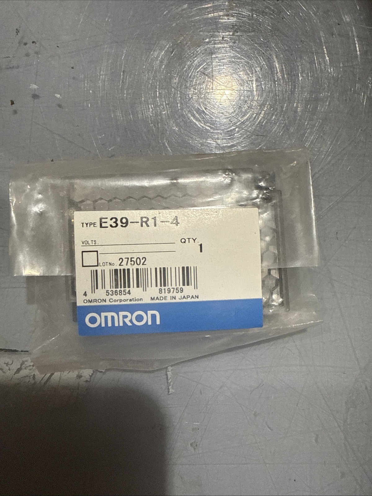 NEW IN BOX* ONE OMRON Reflector E39-R1-4 US FREE SHIPPING