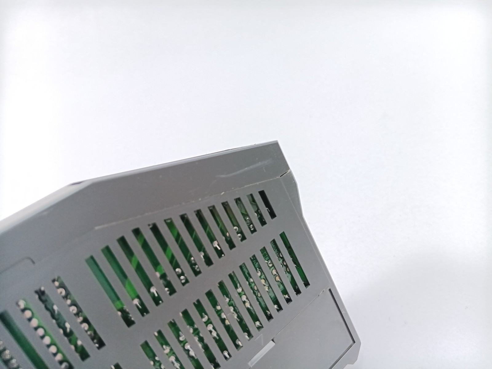 Idec PF3S-T32S Output Module