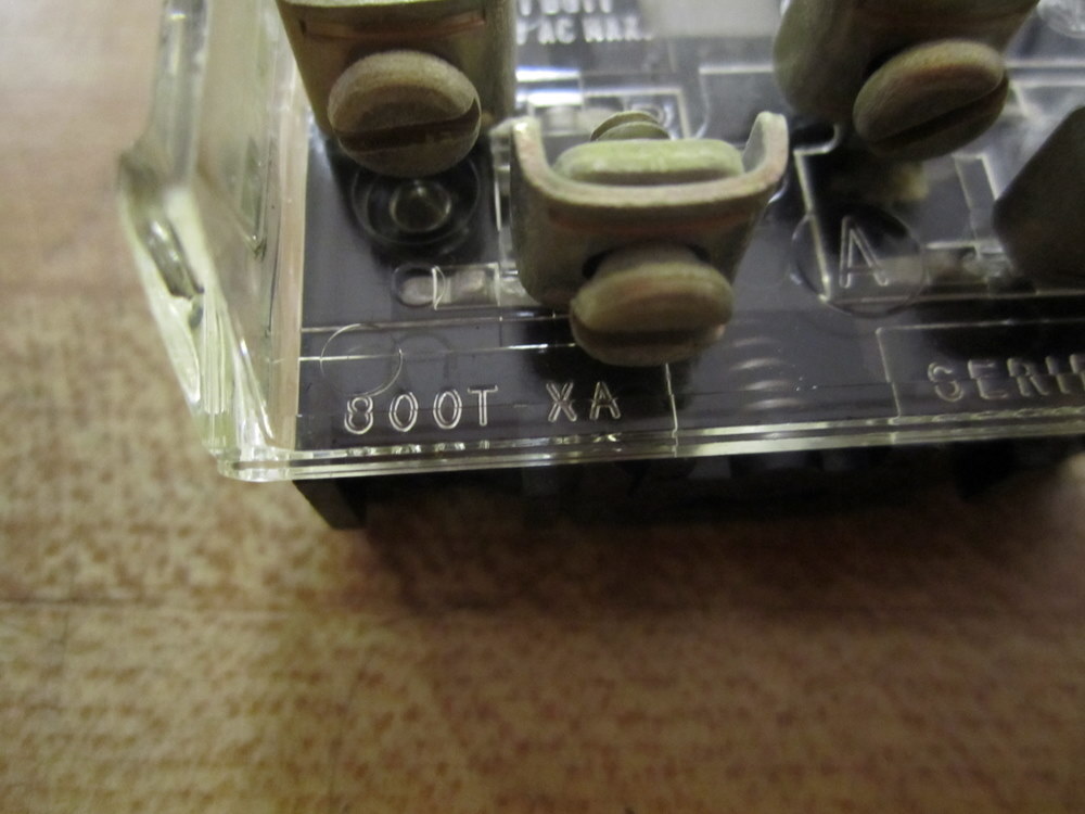 Allen Bradley 800T-XA Block 800TXA w/Clip (Pack of 24)