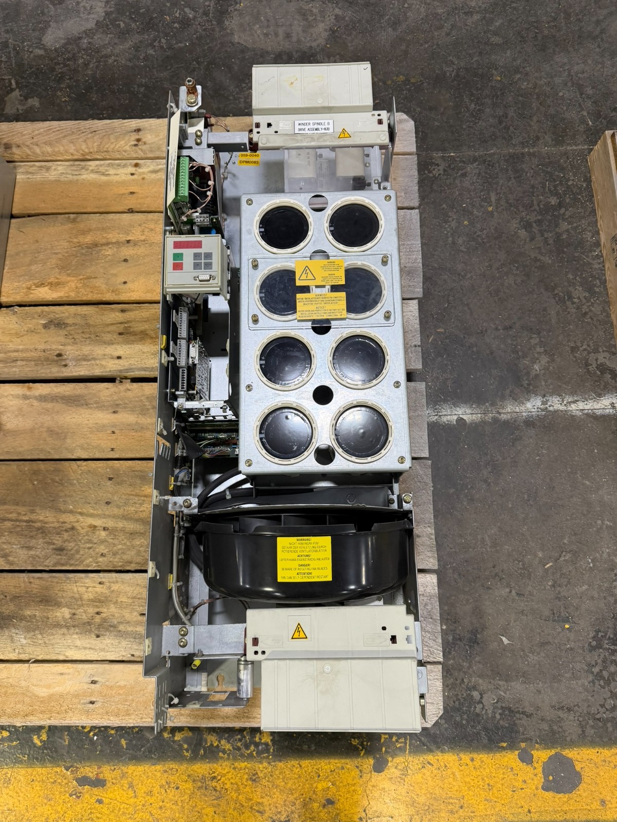 Siemens 6SE7031-8TF60-Z SIMOVERT MASTERDRIVES Vector Control Inverter