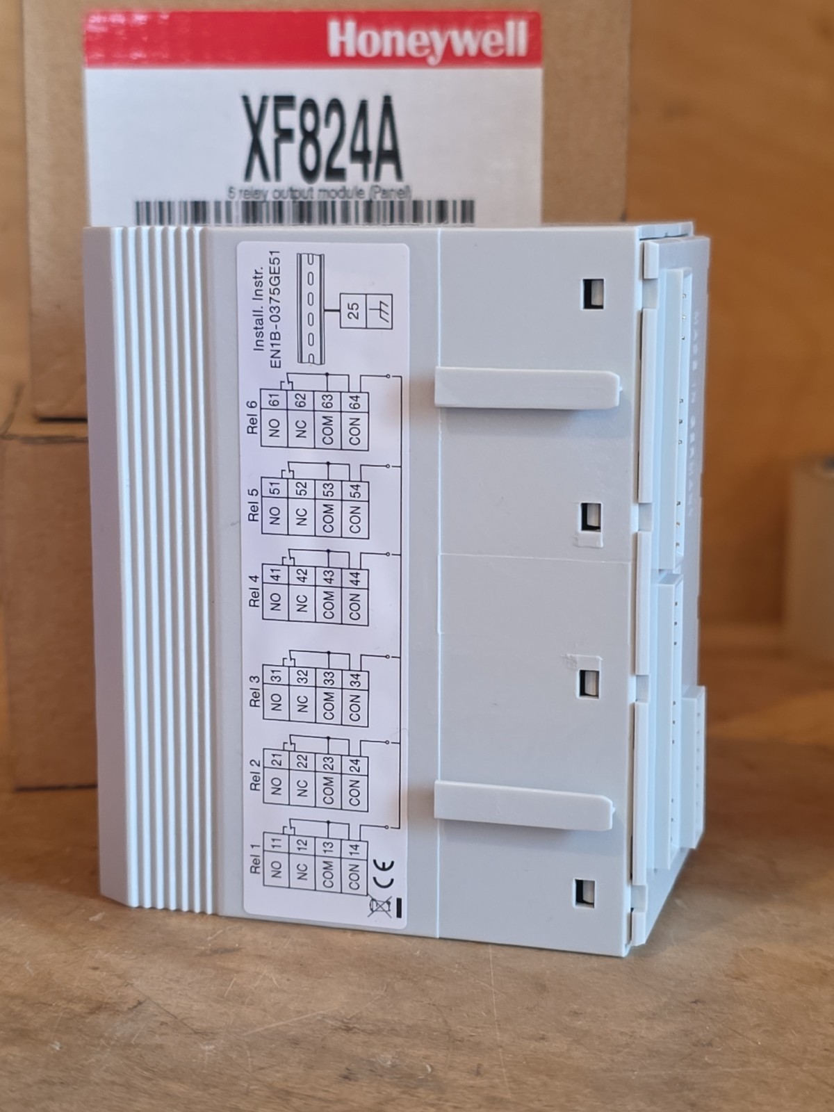 Honeywell XF824A 6 Relay Digital Output Module NEW *WE*SHIP*TODAY*