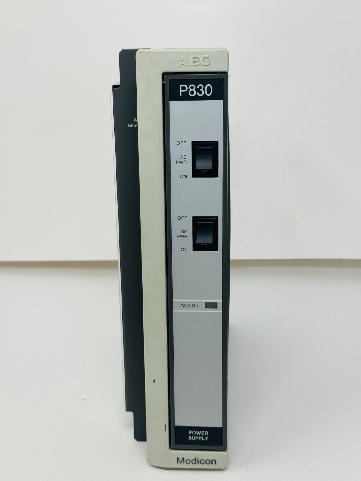 Schenider Electric Modicon AS-P830-000 PLC Power Supply 800 Series 24 VDC Used