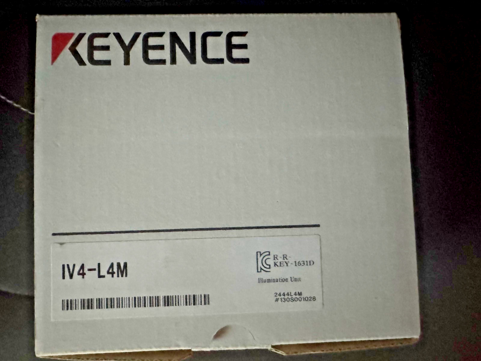 Keyence IV4-L4M External NARROW Field Light Source MONOCHROME