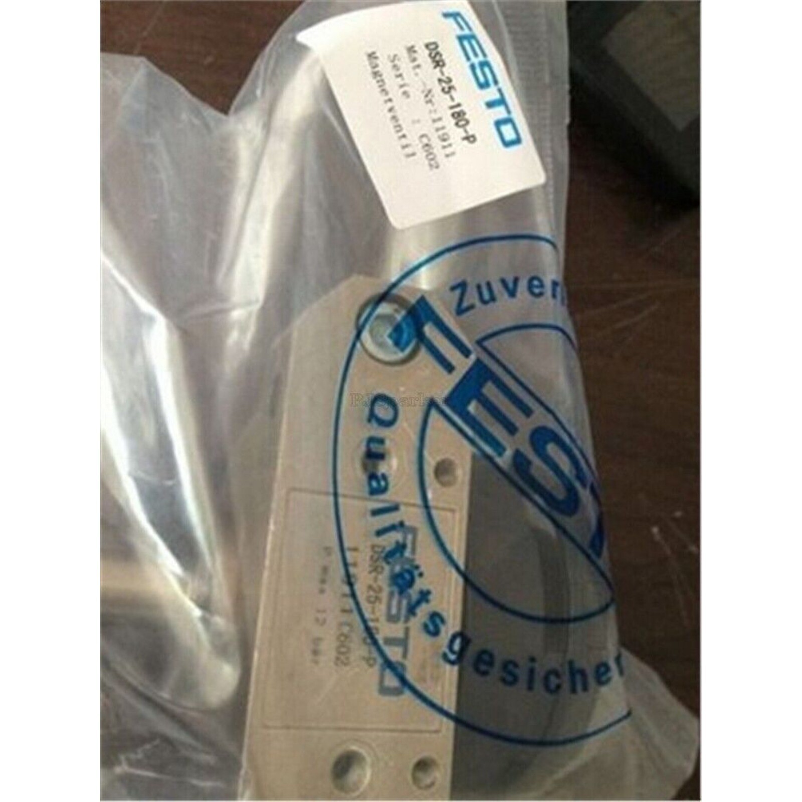 US FREE TAX New Festo DSR-25-180-P 11911 Semi-rotary drive