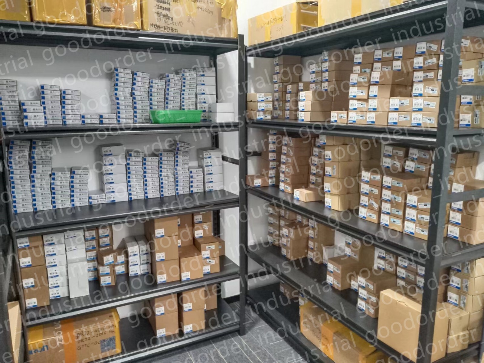 Genuine Omron NX-AD3204 PLC Input Module Analog Unit New In Box NXAD3204
