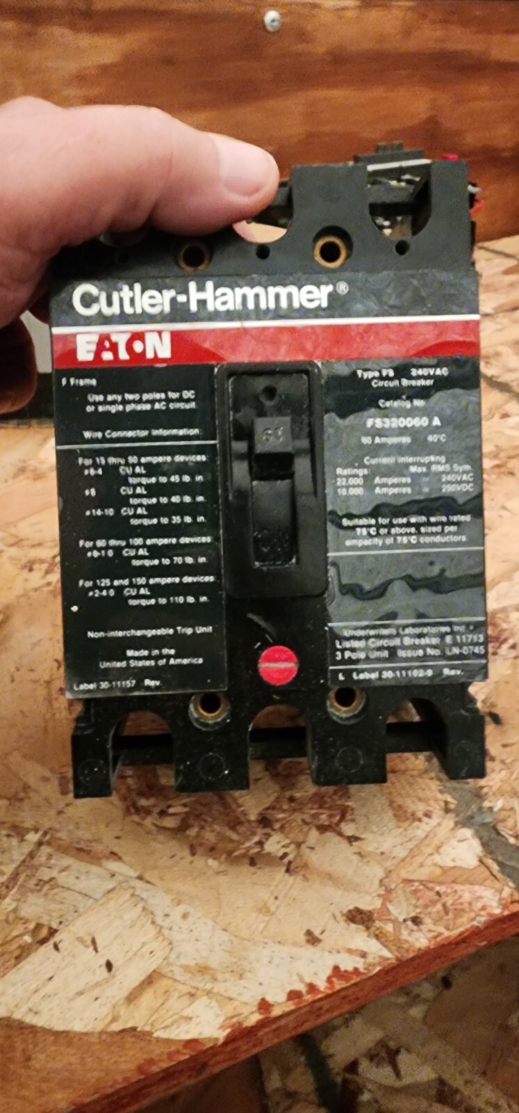 EATON CORPORATION FS320060A CIRCUIT BREAKER, 60 AMP, 3 POLE, 240V DAMAGED W#