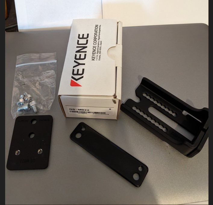 KEYENCE GS-MB22 NSMP HINGED DOOR BRACKET