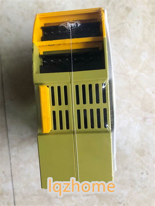 750330 PNOZ s30 24-240VACDC 2 n/o 2 n/c PILZ security module Brand New