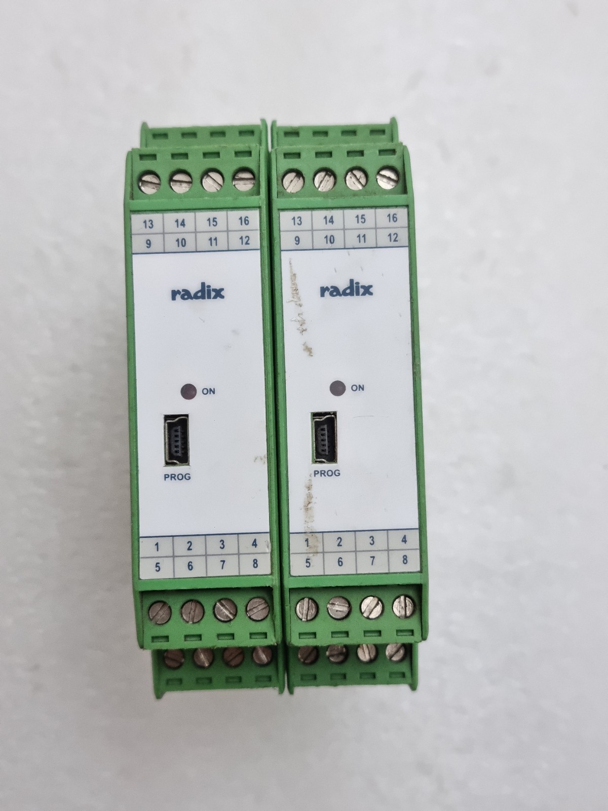 Lot Of 2 Pcs Radix Model SCC313 Signal Isolator 24Vdc