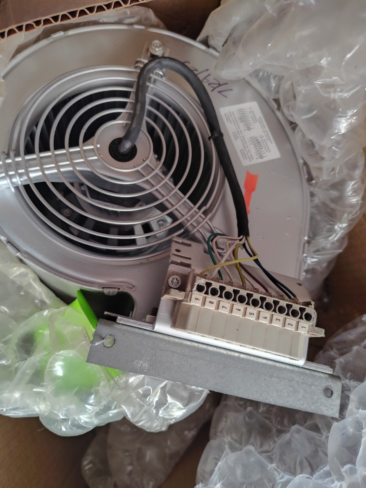 1PCS NEW ABB D2D160-CE02-11 Centrifugal Cooling Fan 230V 700W Fast