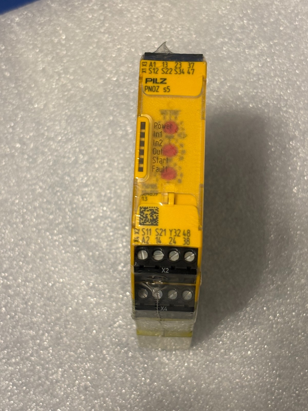 750105 1PCS Brand New pilz 750105 PNOZ S5 24VDC Fast delivery
