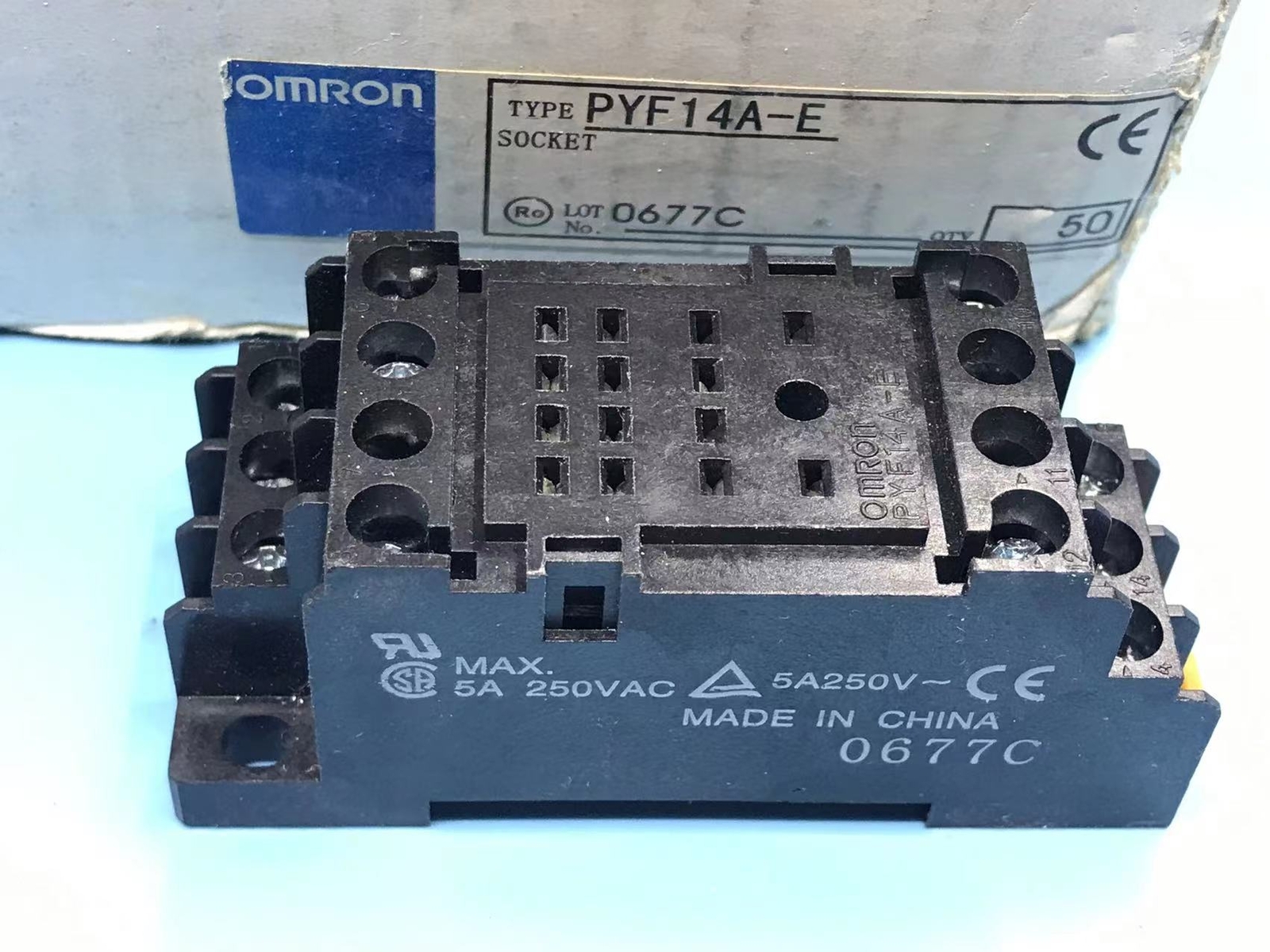 New PYF14A-E Relay Socket for Intermediate Relay 14 Holes x 10pcs