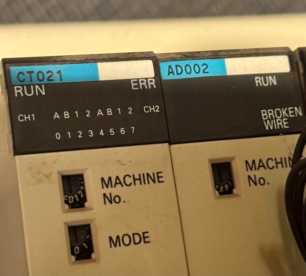 Mounted Omron C200H PLC System CPU64 Rack w/ I/O Modules Power Supplies Relays