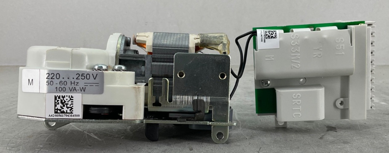 ABB KXTMSCM220-250 MOTOR OPERATOR 220-250V 100VA-W 50/60Hz XT7M 1SDA104922R1 NEW