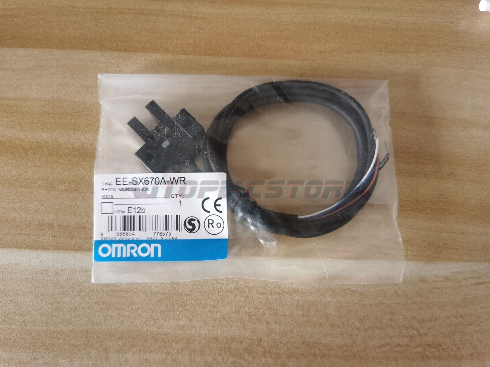 New Omron EE-SX670A-WR Photoelectric Switch Senser One EESX670AWR