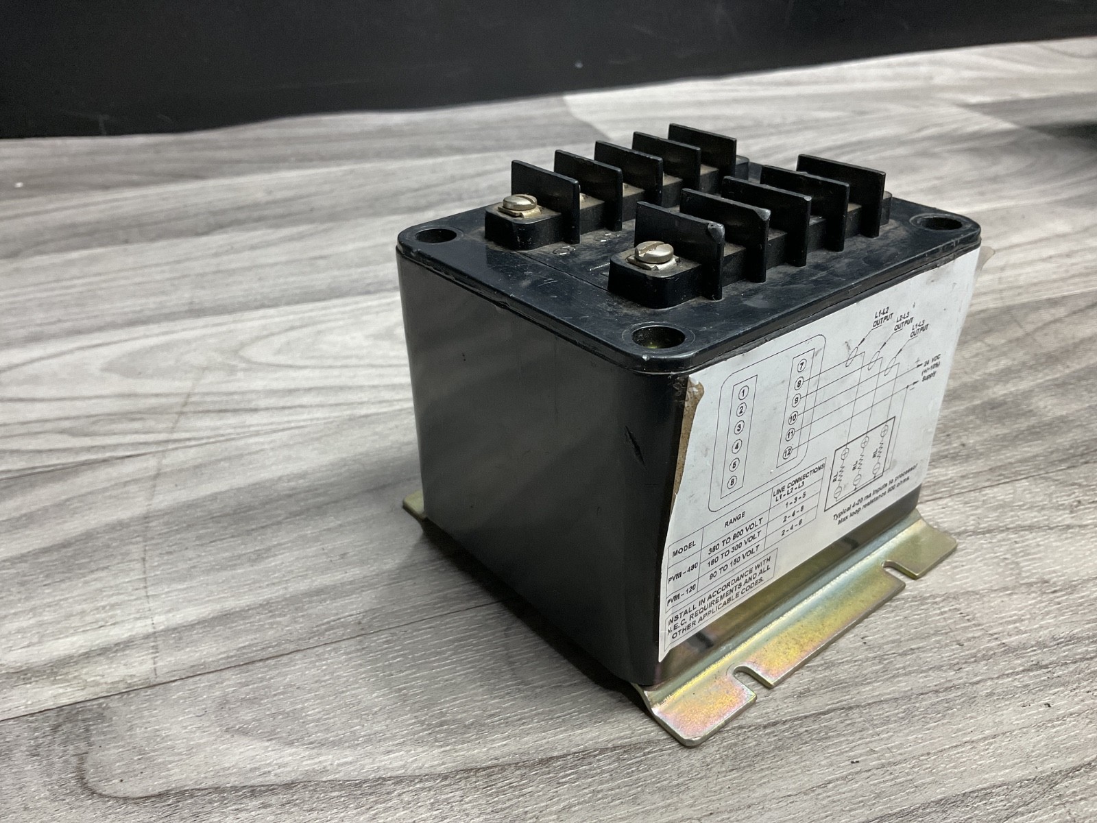 KELE & Associates PVM-480 Voltage Transducer 360-600V #305Z76