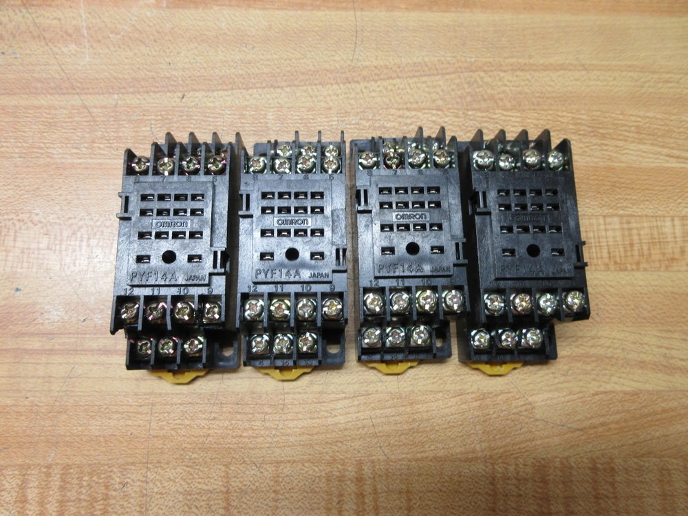 Omron PYF-14A Socket PYF14A