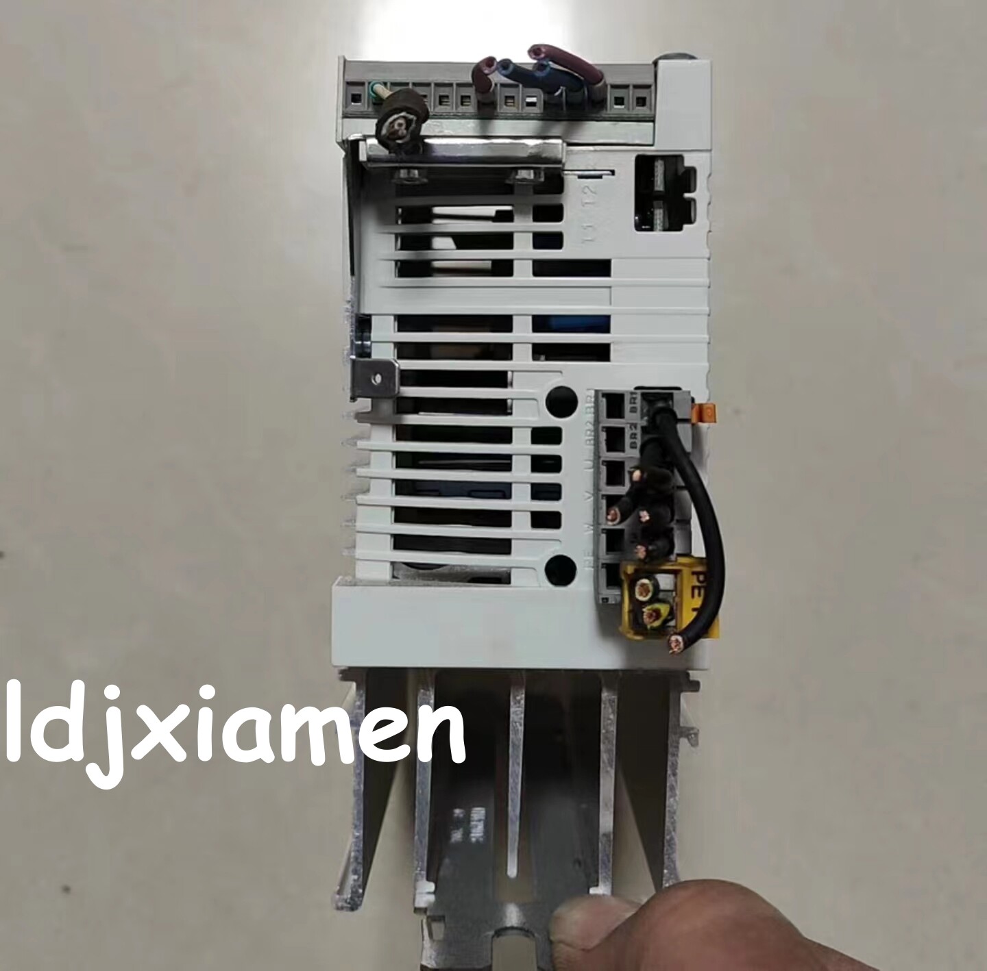USED 1PCS Lenze Inverters E82EV251-2C