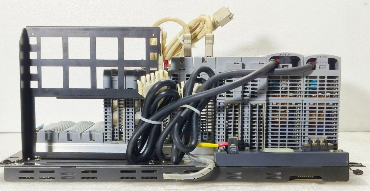YOKOGAWA AFV10D FIELD CONTROL UNIT WITH PW484,CP451,EC401,ADV551,ADV151 MODULES