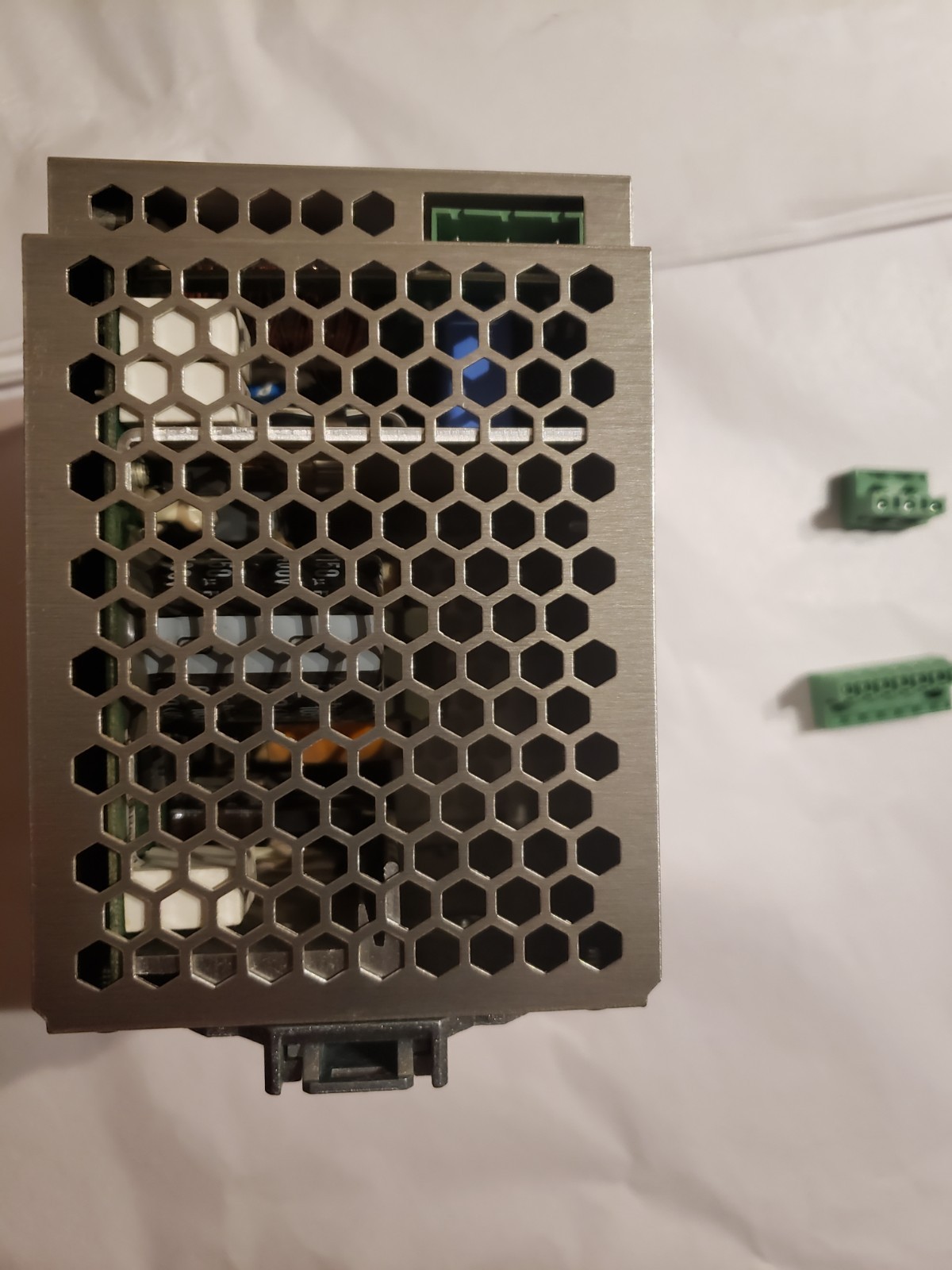 (1) Brand New PHOENIX CONTACT QUINT-PS-100-240AC/12DC/10