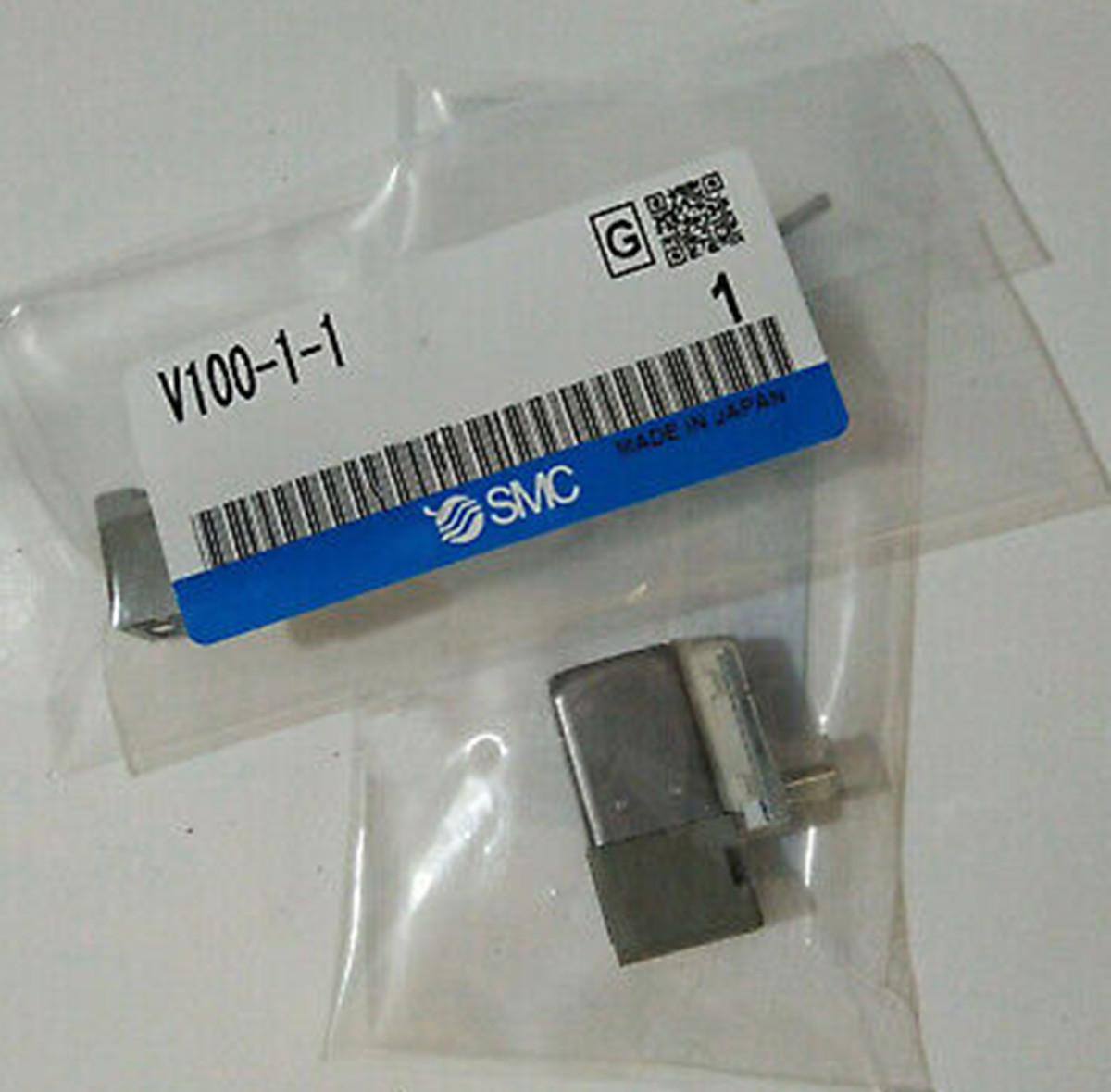 NEW SMC V100-1-1 Solenoid Valve 110VAC 24VDC