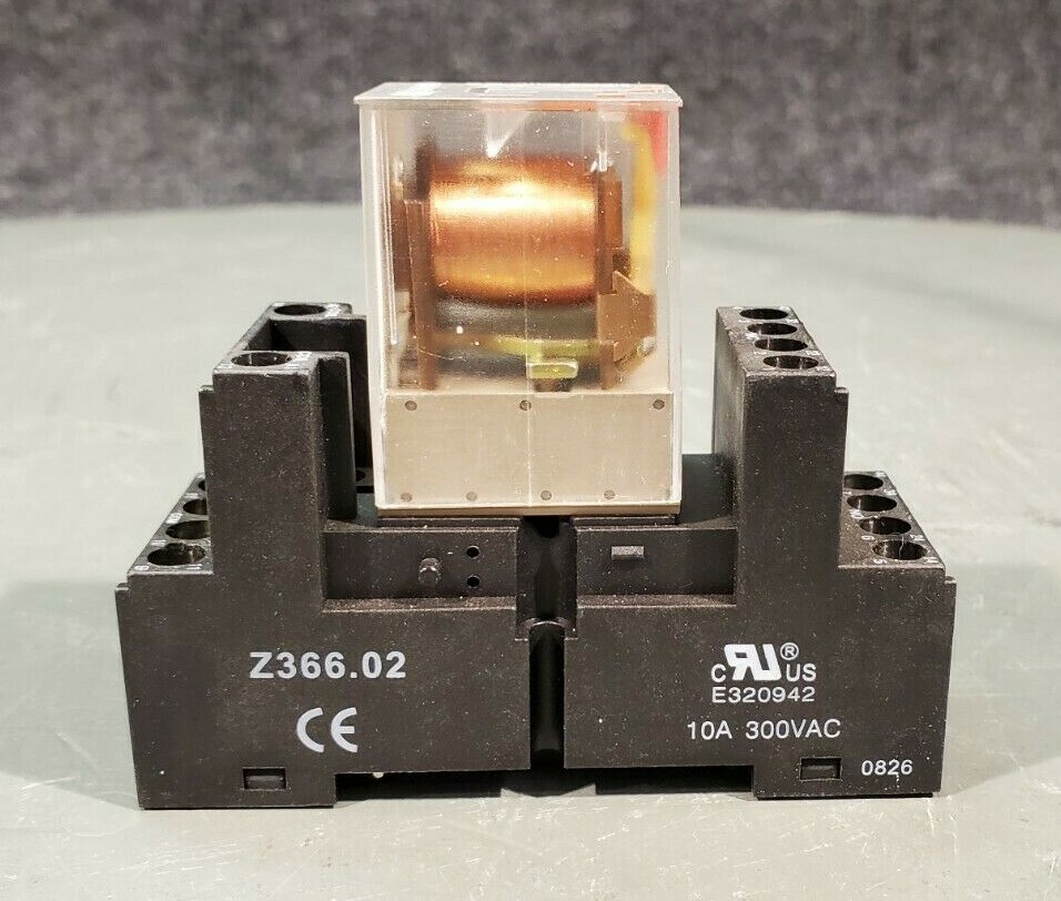 KUHNKE AUTOMATION 111A4-115VAC1 / 111A4115VAC1 RELAY w/ Z366.02 SOCKET