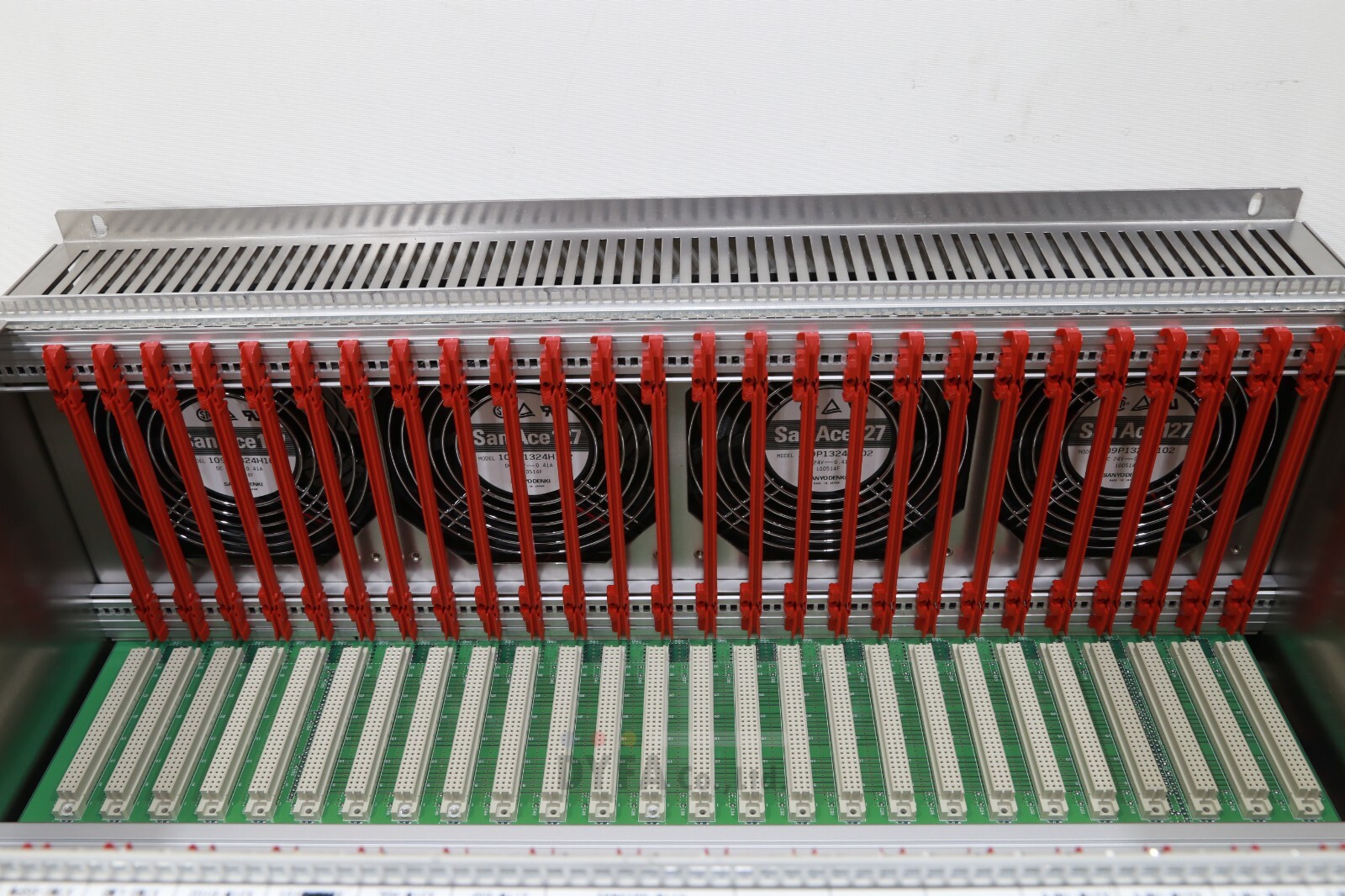 NIKON VME Rack Chassis used 4S065-538 Power on tested SEM-I-1416=9M45