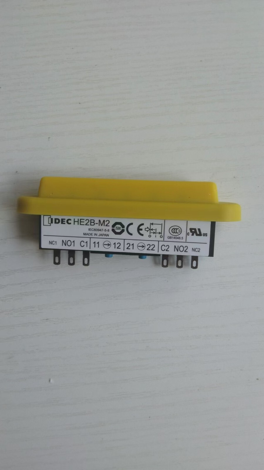 HE2B-M200PY IDEC HE2B-M2 HE2B enable switch