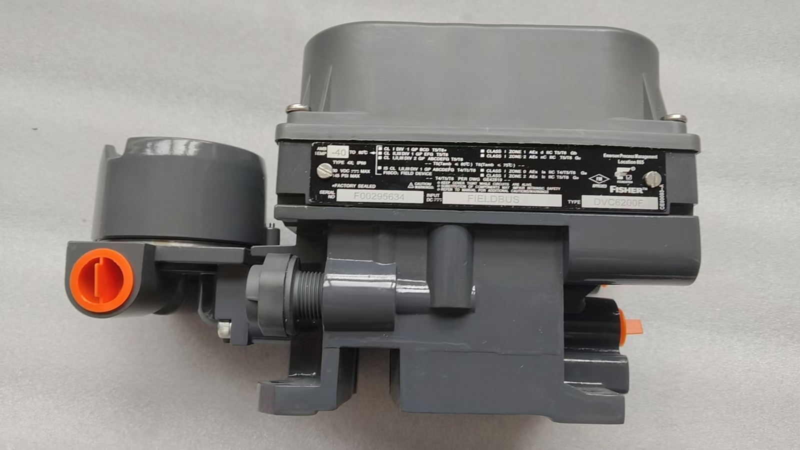 DVC6200F NEW FISHER Emerson Valve Positioner DVC6200F Single Action dvc6200f