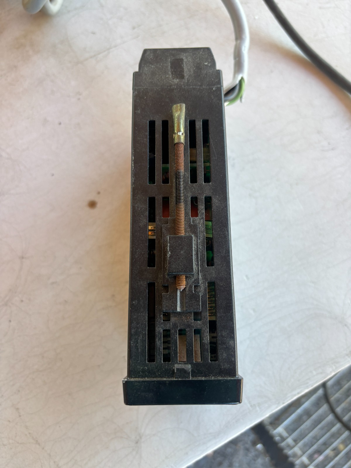 1EA – EUROTHERM 808 808/L1/R1/R1 AJJC265 TEMPERATURE CONTROLLER UNMP