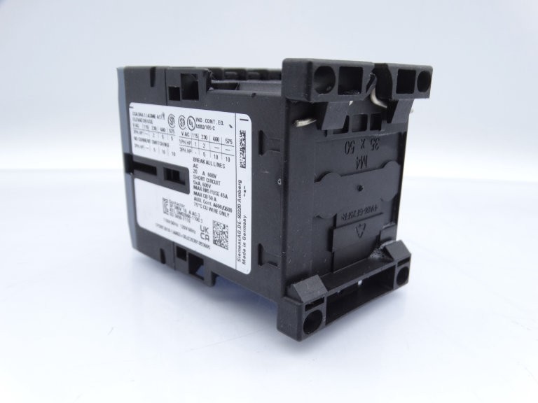 SIEMENS 3RT2018-1AK62 CONTACTOR