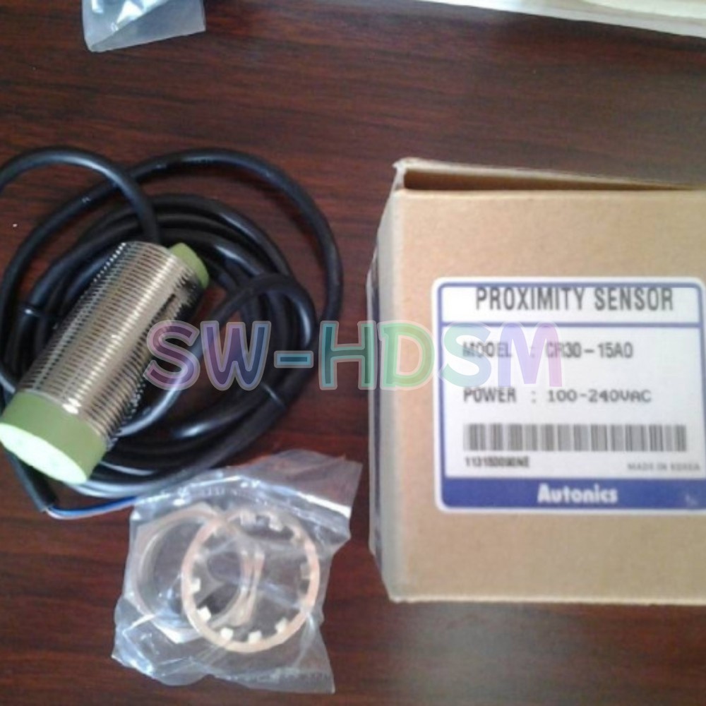 1PCS Brand New Autonics CR30-15AO CR3015AO Proximity Sensor Freight Free