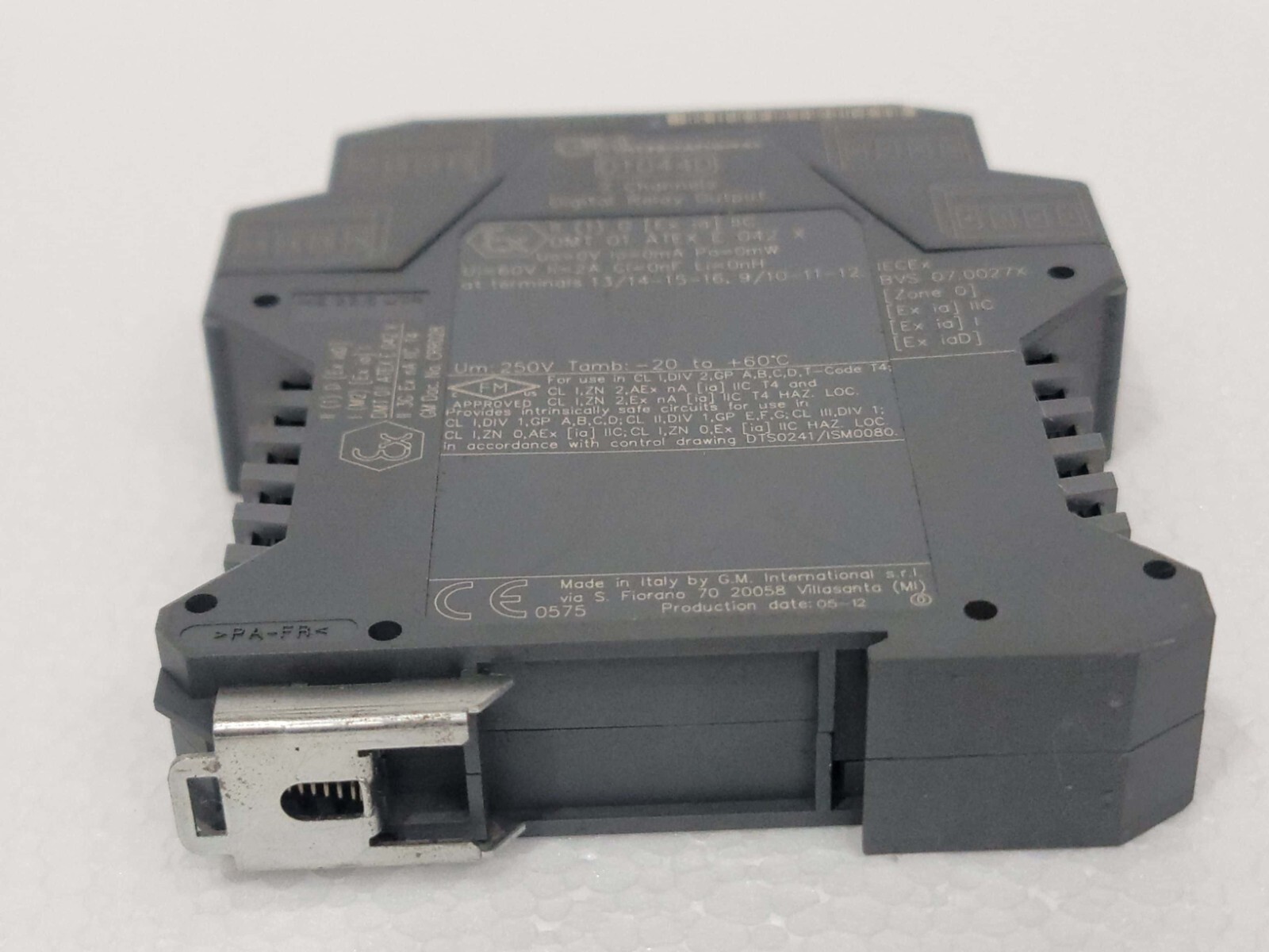 GM INTERNATIONAL D1044D 2 CHANNELS DIGITAL RELAY OUTPUT
