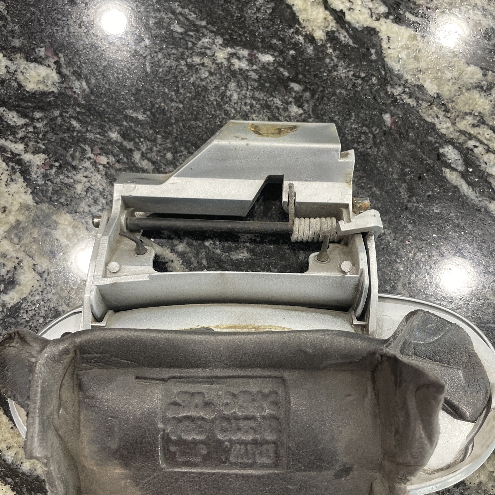 2001 BMW 540i Right Rear exterior Door Handle e39 vorn R3 Silver