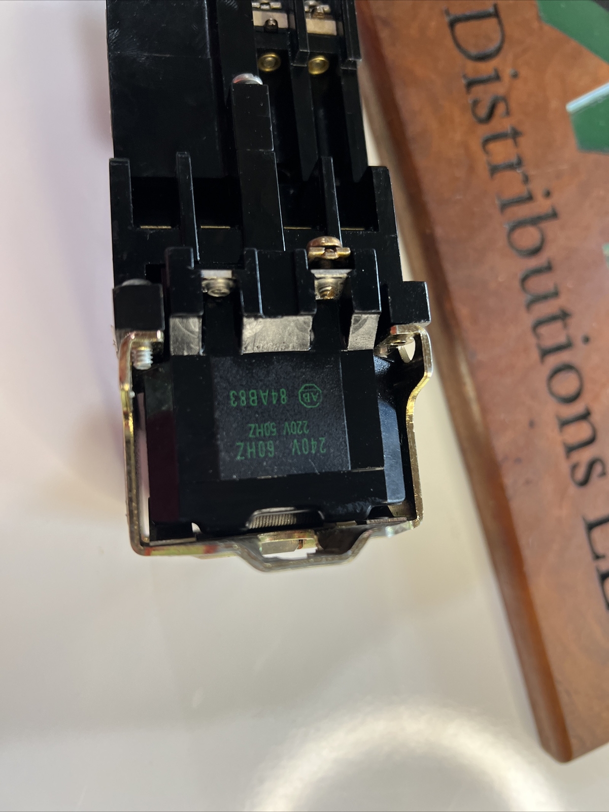 ALLEN BRADLEY 700-N400A2 TYPE N AC RELAY 240V-60HZ Series C 700-NT 700-NPTA1