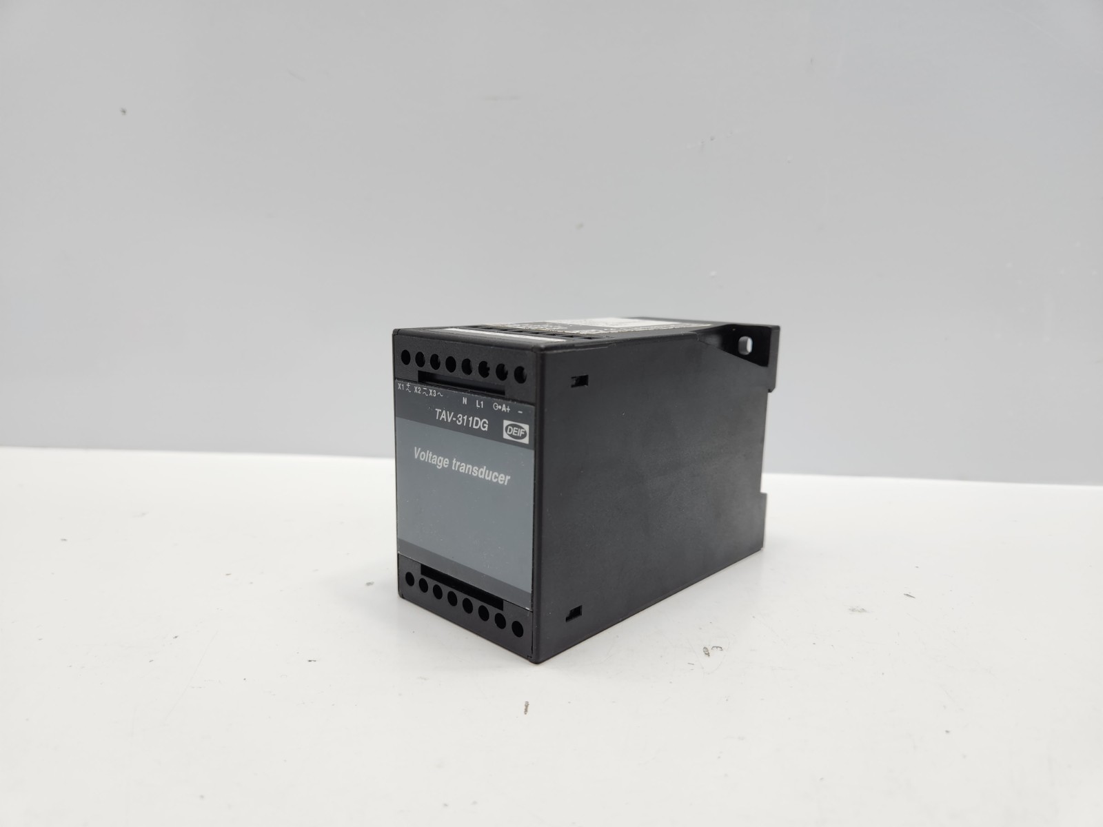 DEIF TAV-311DG VOLTAGE TRANSDUCER 0-440VAC