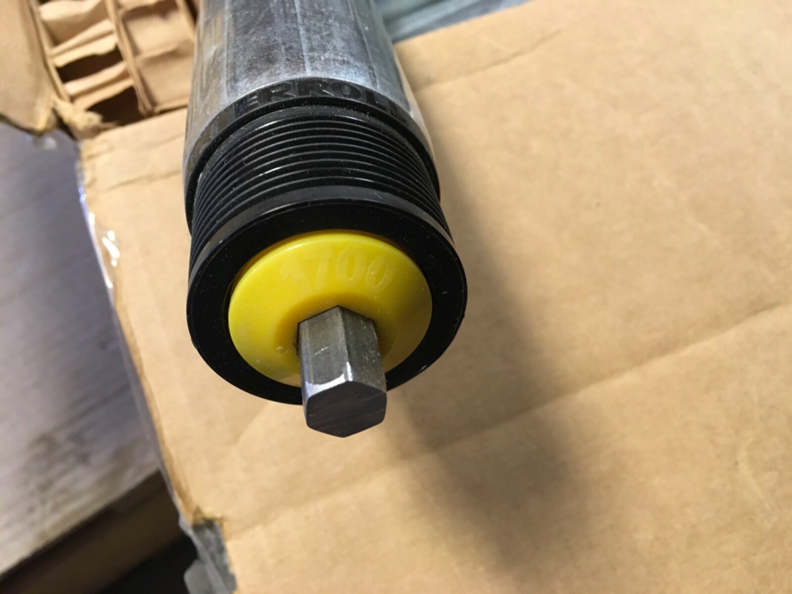 INTERROLL TAPERHEX 1700 SERIES CONVEYOR ROLLER 15-1/2” LENGTH