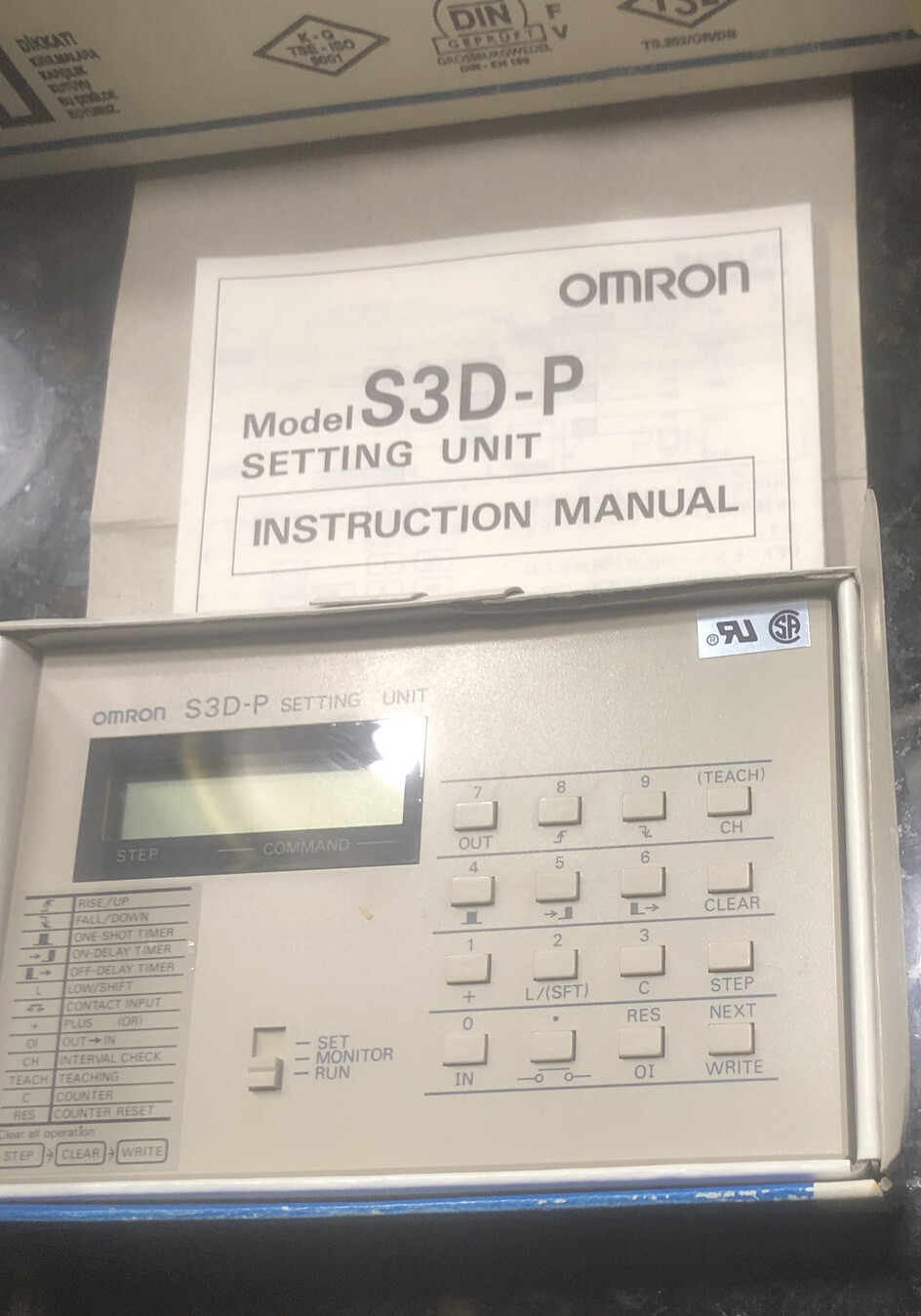 Omron S3D Sensor Controller w/S3D-P Setting Unit