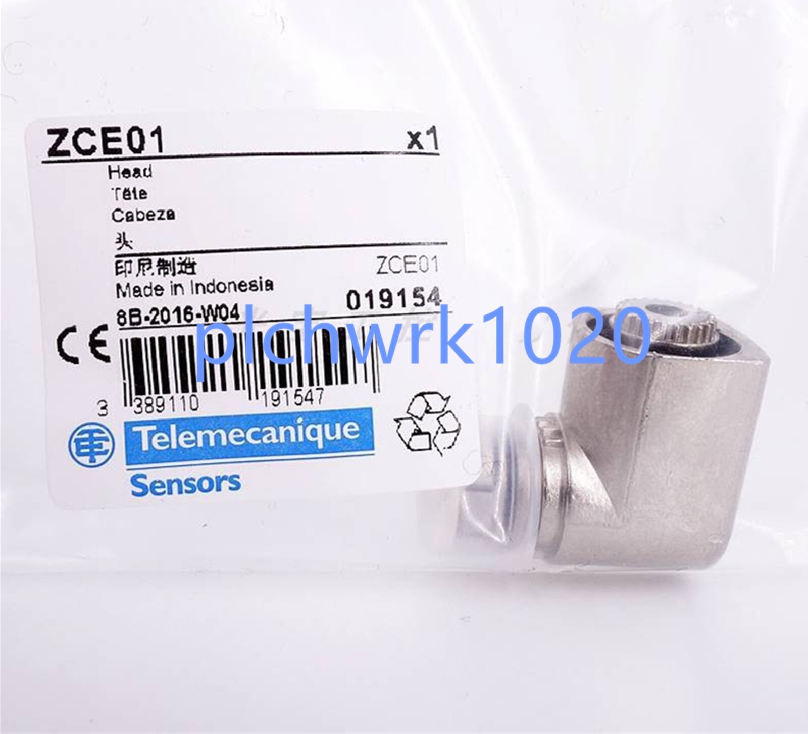 1 PCS NEW IN BOX Schneider Limit switch ZCE01