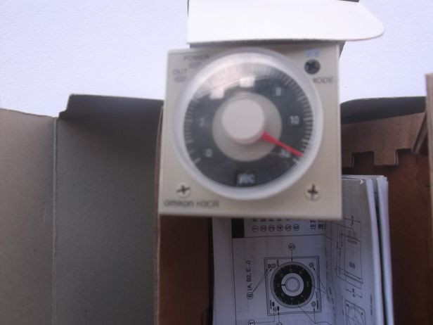 H3CR-A8E H3CRA8E New OMRON Timer 100-240VAC/100-125VDC New In Box