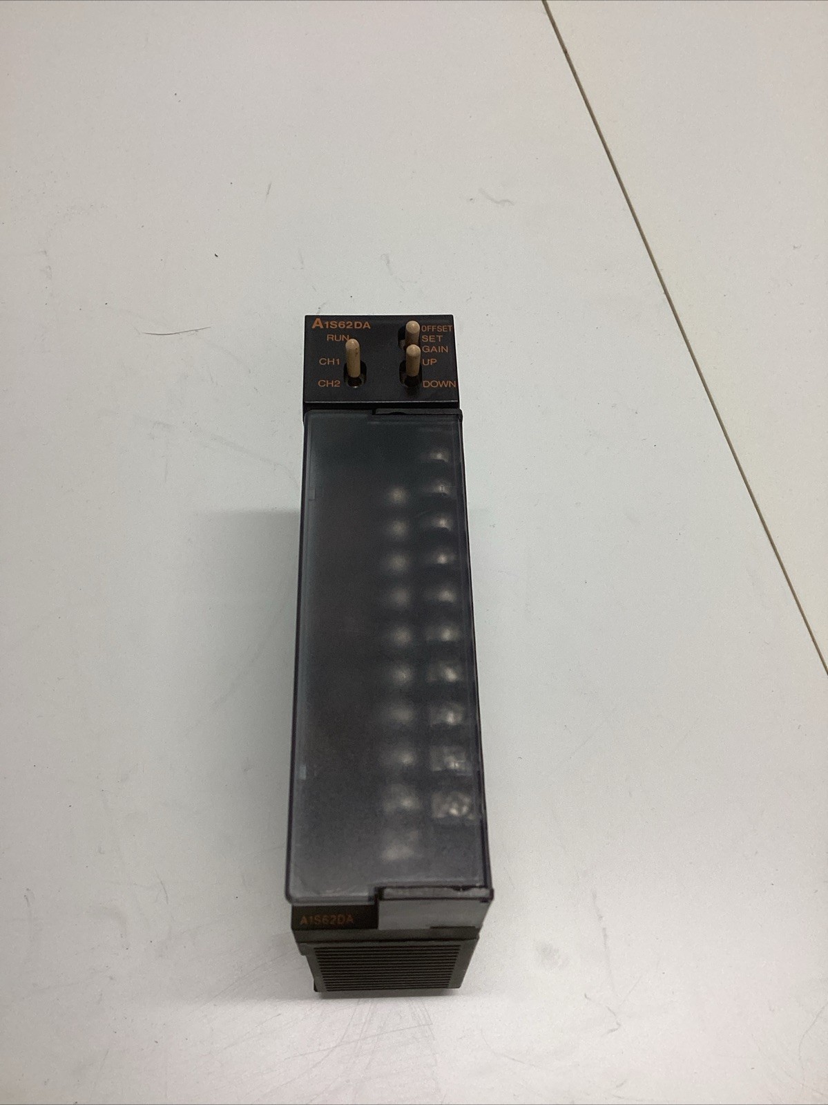 Mitsubishi D/A Converter Unit A1S62DA. V-465