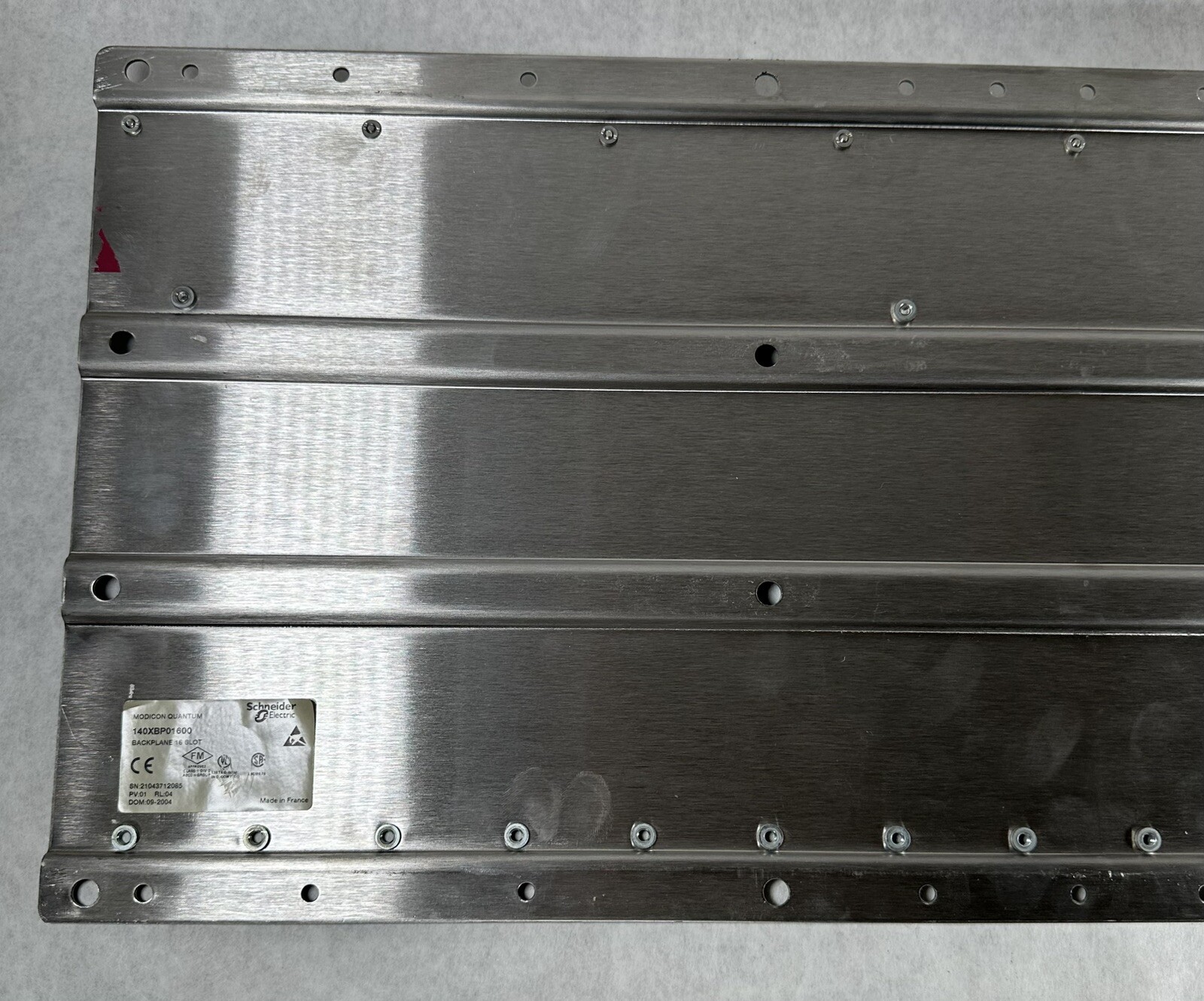 Schneider Electric 140XBP01600 16-Slot Backplane Modicon Quantum