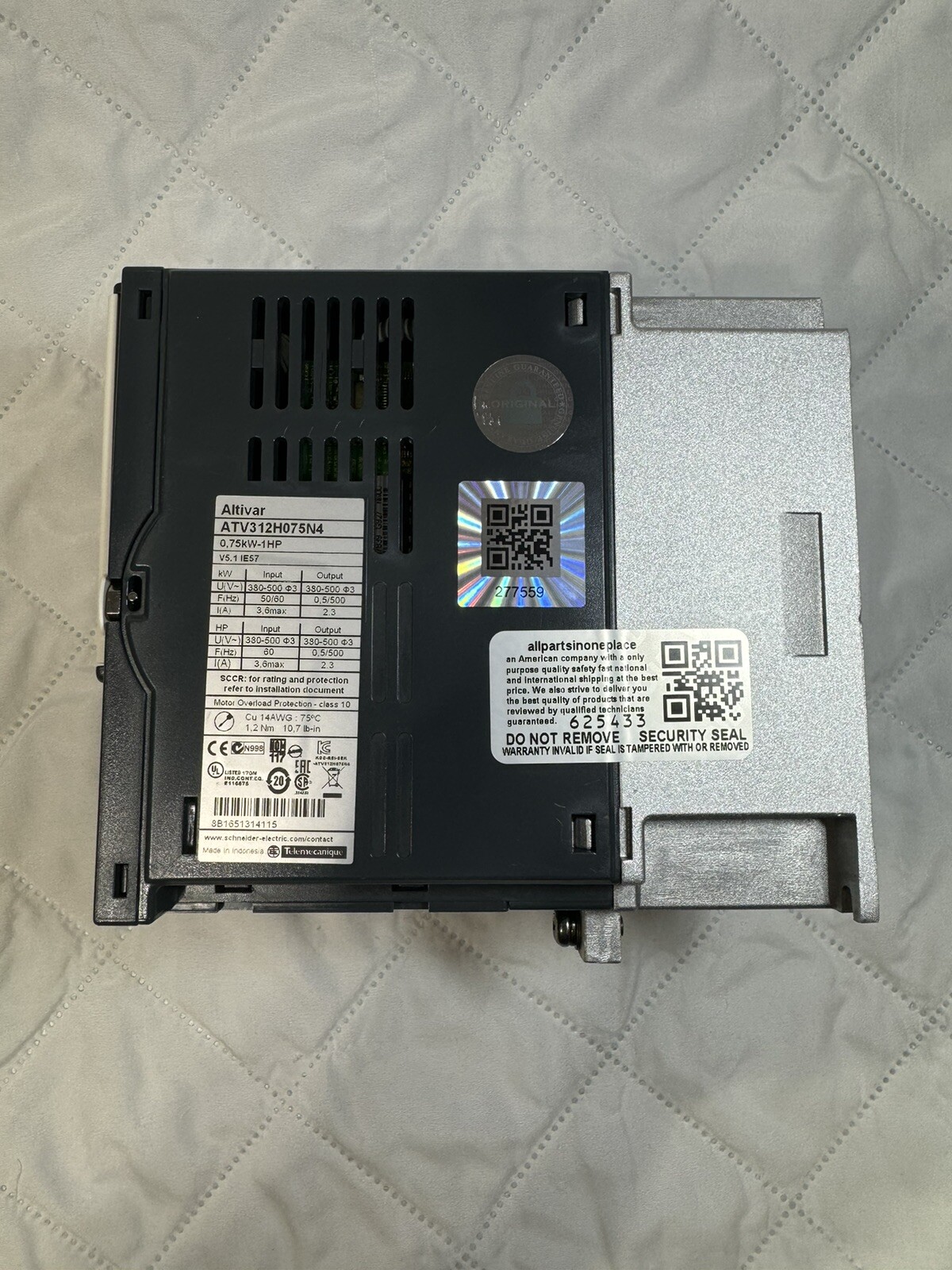1PC sealed Schneider ATV312H075N4 Frequency Converter used