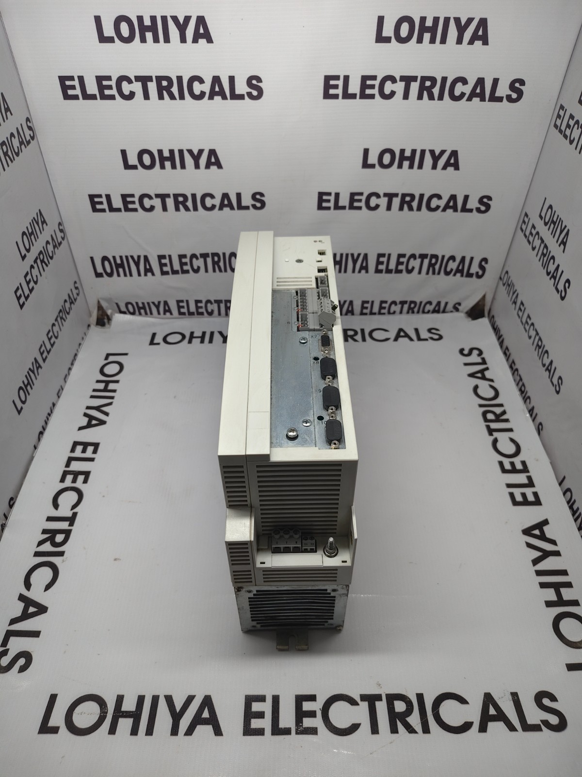 LENZE EVS9324-EP SERVO CONTROLLER ( USED CONDITION )