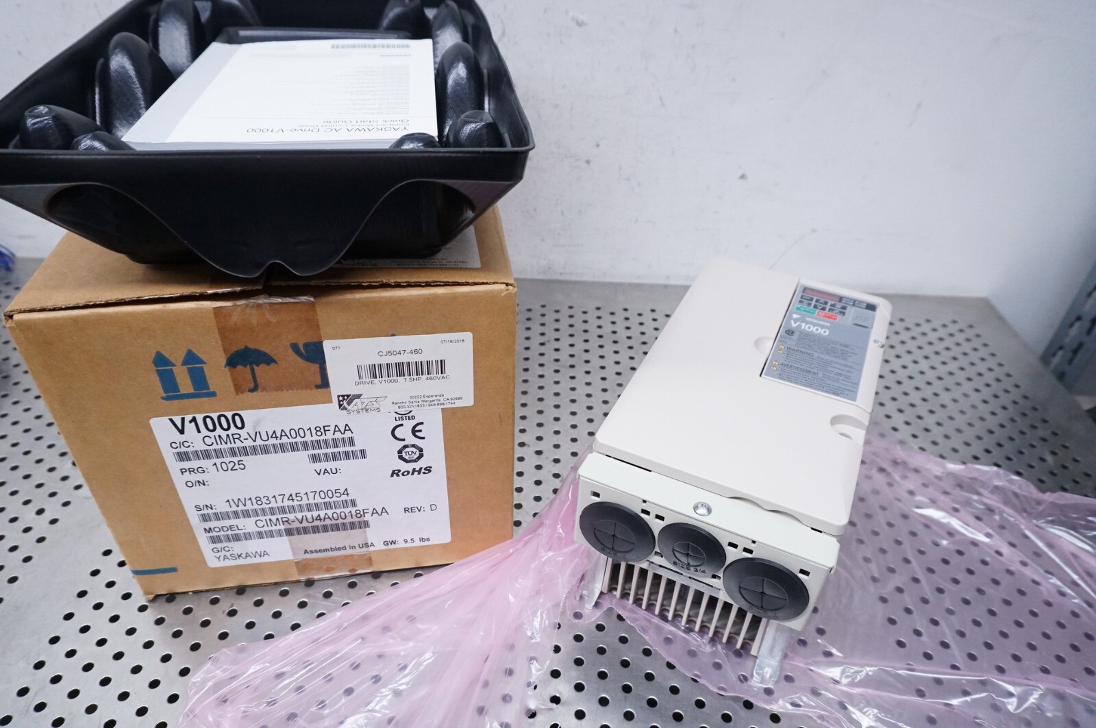Yaskawa CIMR-VU4A0018FAA CIMRVU4A0018FAA Inverter New 7.5 HP