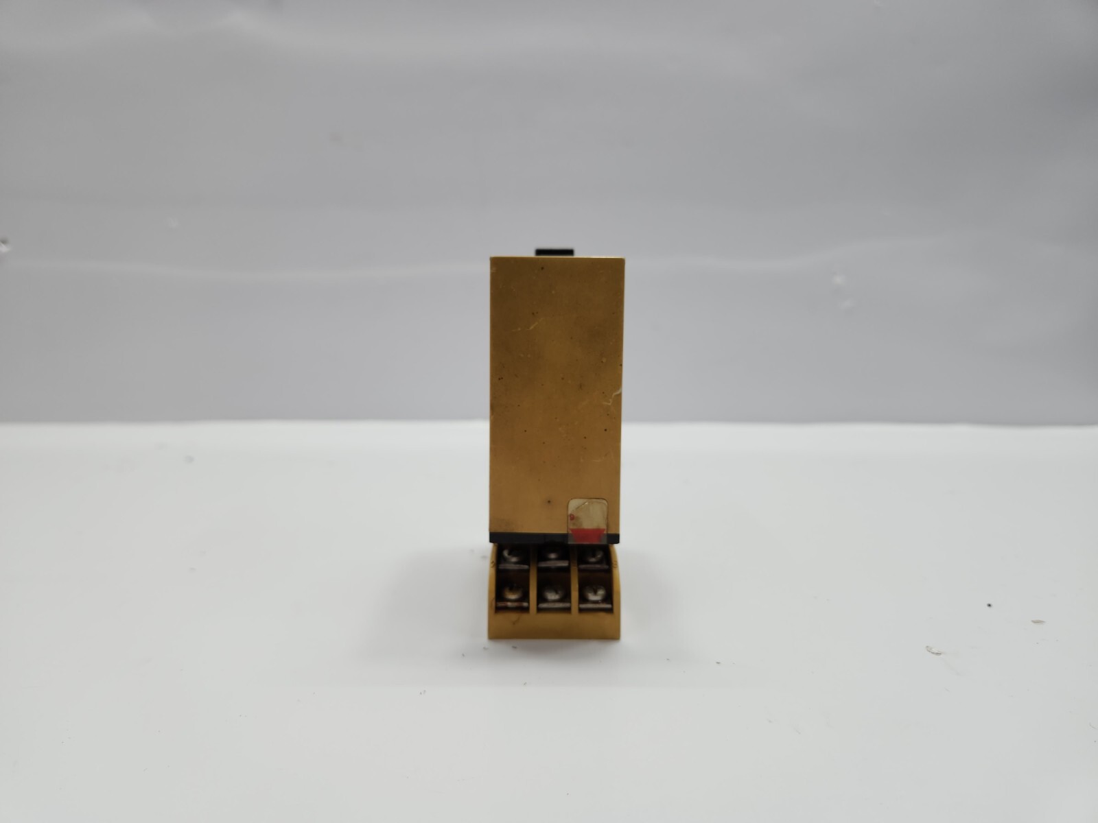 ELECTROMATIC SAM 205 230 DELAY ON OPERATE TIMER RELAY WITH S411 RELAY SOCKET
