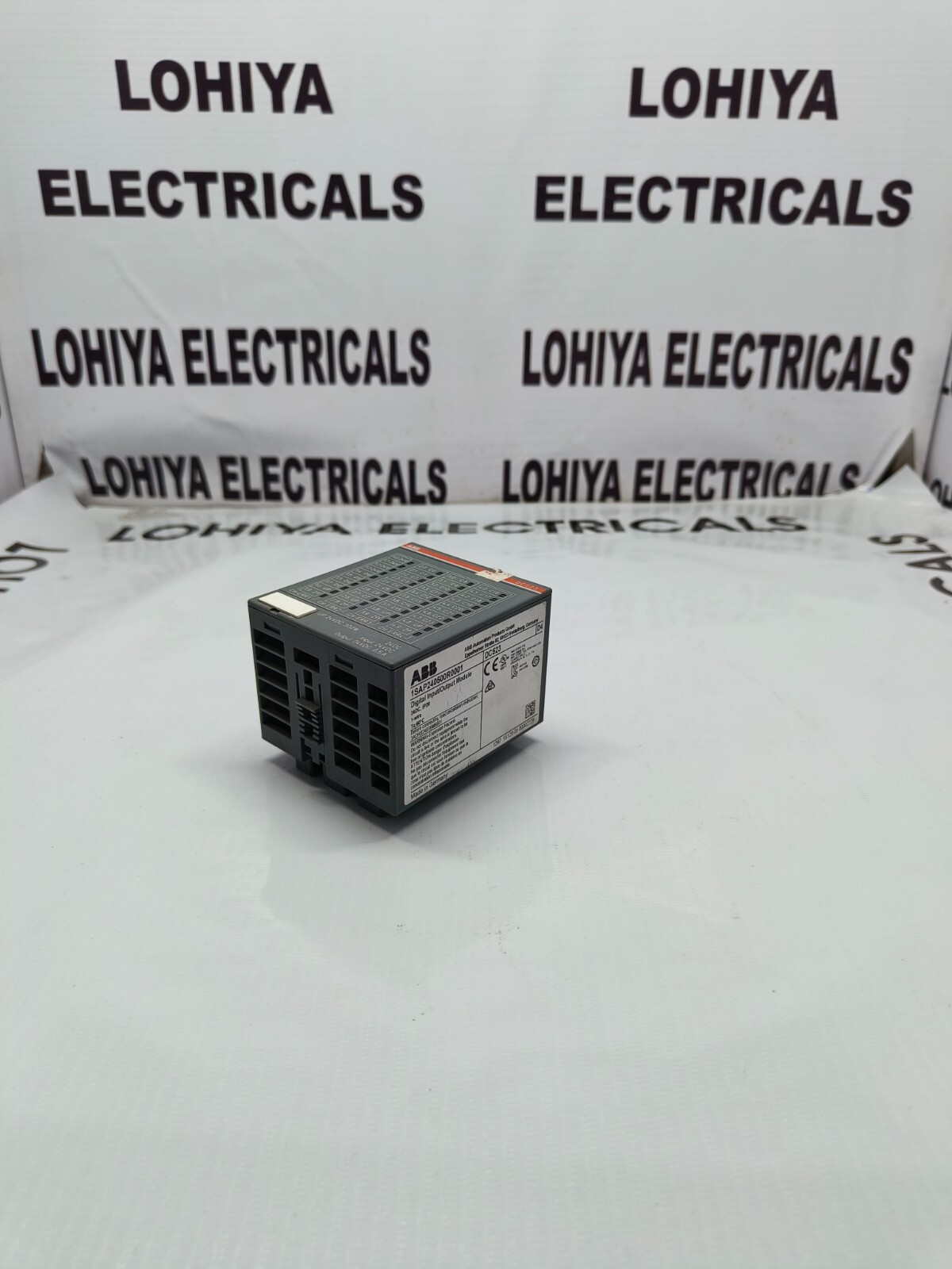ABB 1SAP240500R0001 DC523 DIGITAL CONFIGURABLE I/O MODULE ( USED CONDITION )