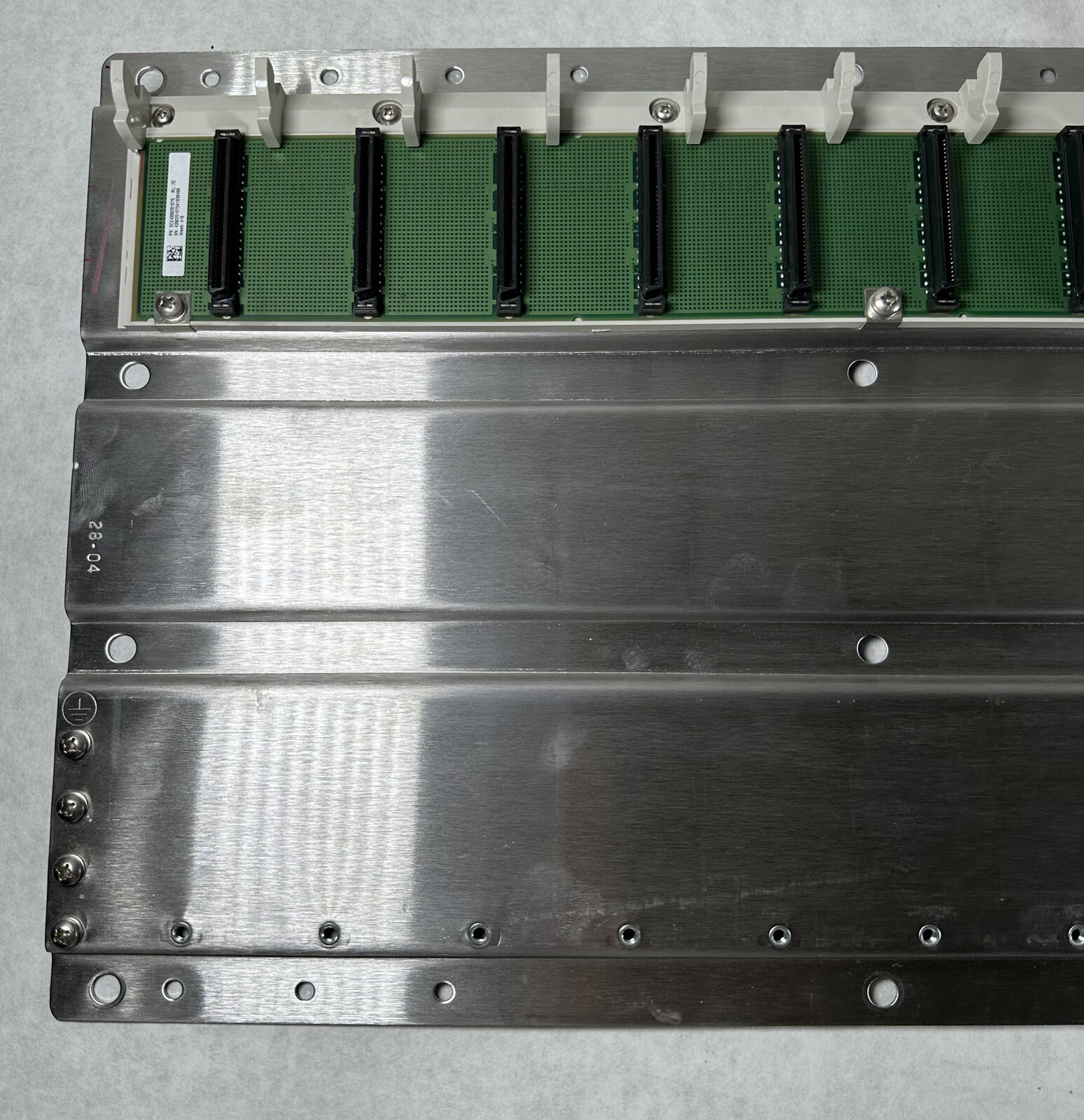 Schneider Electric 140XBP01600 16-Slot Backplane Modicon Quantum